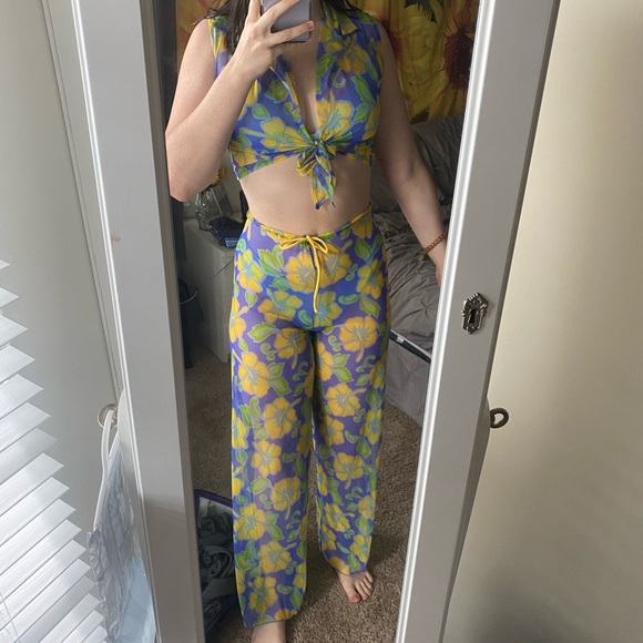 Vintage 80s Mesh Coverup - Picture 2 of 5